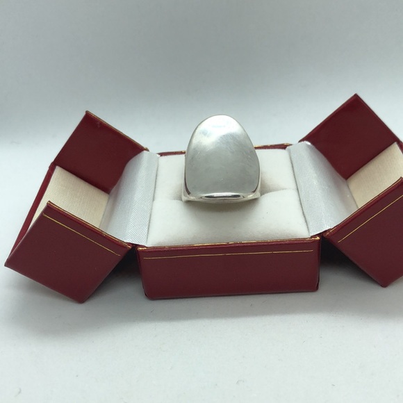 366019S__22520.1667782081.jpg?c=2 Large Sterling Silver ring SZ 7